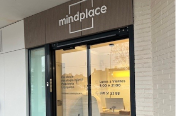 Fachada del centro Mindplace Parla
